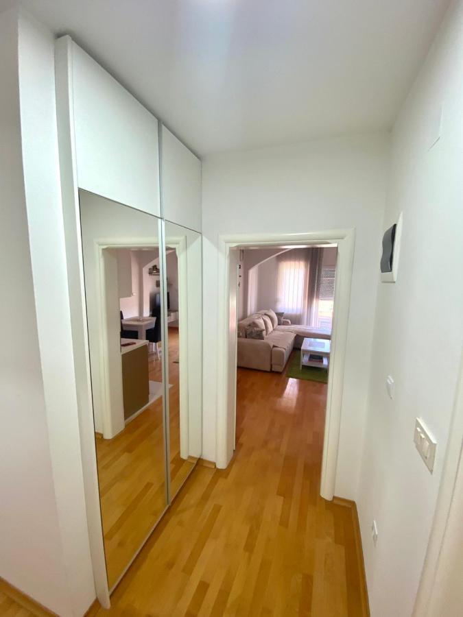 Jovana -- Porodicni Apartmani Igalo Herceg Novi Exterior foto