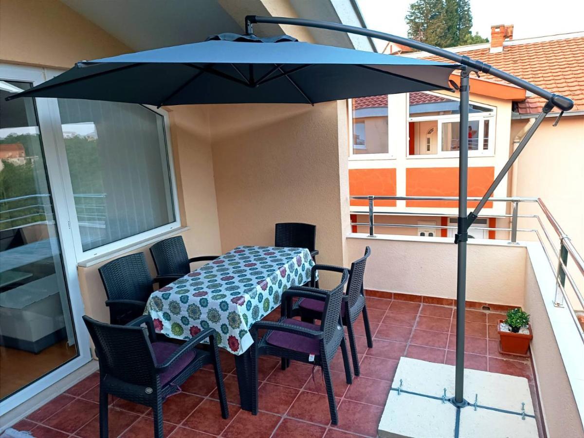 Jovana -- Porodicni Apartmani Igalo Herceg Novi Exterior foto