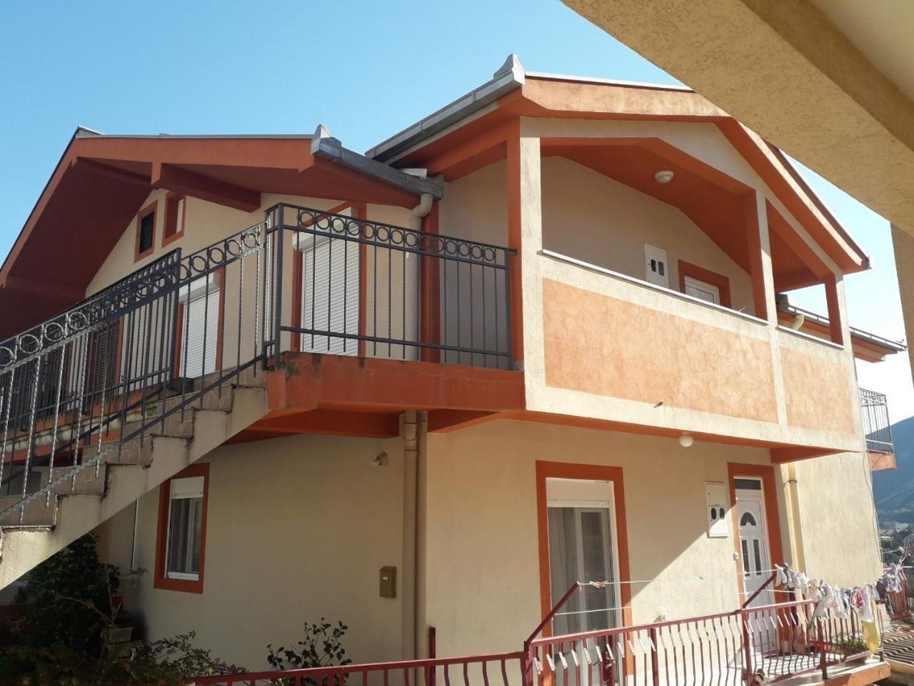 Jovana -- Porodicni Apartmani Igalo Herceg Novi Exterior foto